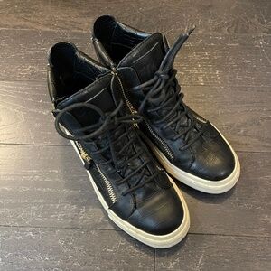 Giuseppe Zanotti Black leather croc high top sneakers size 38 women's classic